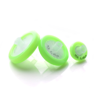 Combien de temps les filtres pour seringues CA peuvent-ils être conservés ?